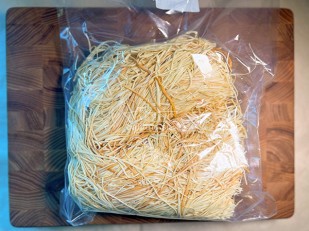 Чипсы из лаваша: Сырный продукт ФЕРМЕРСКИЙ паутинка копченый