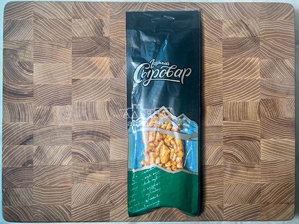 Сыр 60 гр ГОРНЫЙ СЫРОВАР (Бочонок копчёный с аджикой) в Братске